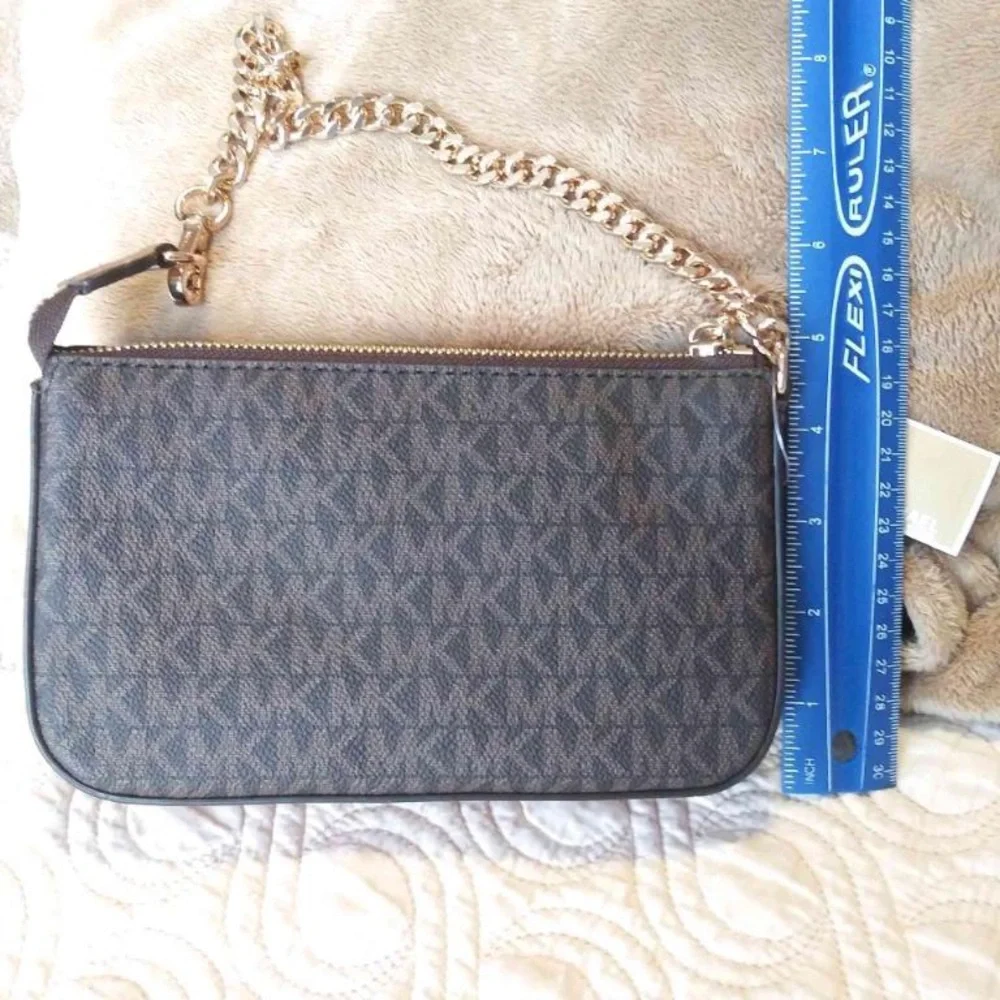 Michael Kors mini brown with gold stars and chain/strap bag. New with tags. - Picture 4 of 8